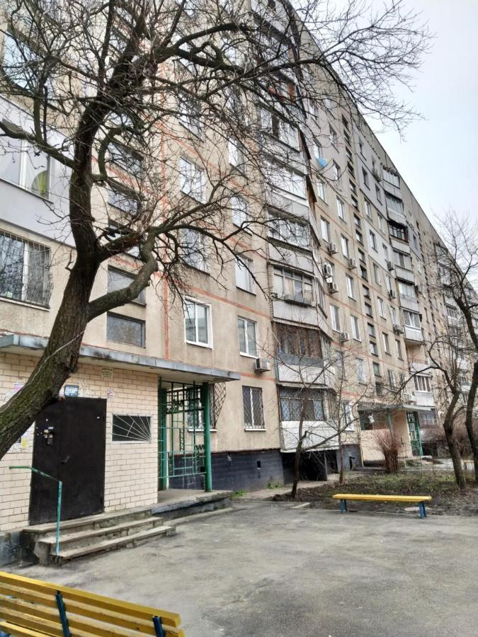 2 К Квартира Рядом Стадион Металлист М. Спортивная. Κχαρκίβ Εξωτερικό φωτογραφία